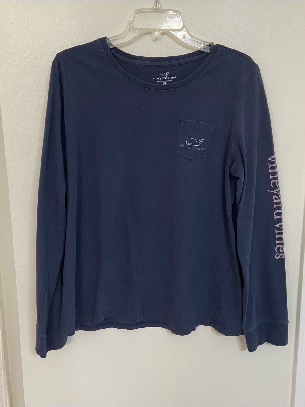Vineyard Vines Womens XL Navy Blue Long Sleeve Whale Pocket T Shirt 100% Cotton